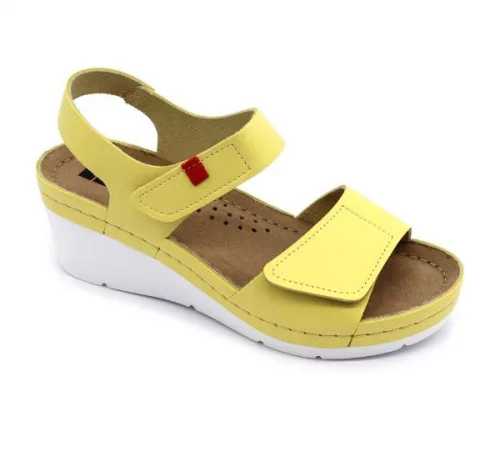 Leon Comfortstep 1080 női sárga bőr szandál 36-40