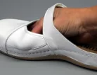 Leon Comfortstep 953 fehér bőr-textil papucs bütykös lábra 36-41