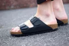 Birkenstock Arizona papucs lábujjvédő fekete normál változat 36-45